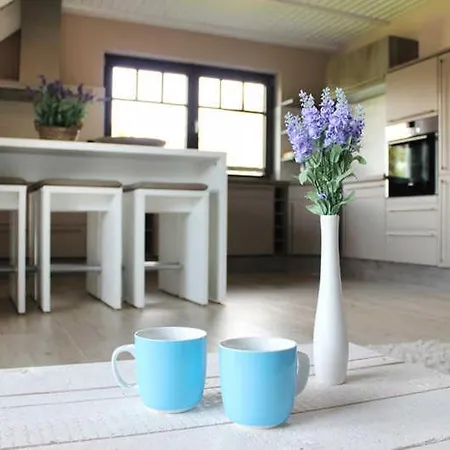 Luise Urlaubslust * تراسينهيد